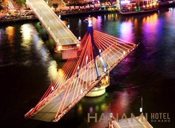 Đà Nẵng cấm phương tiện qua cầu quay sông Hàn trong 15 ngày