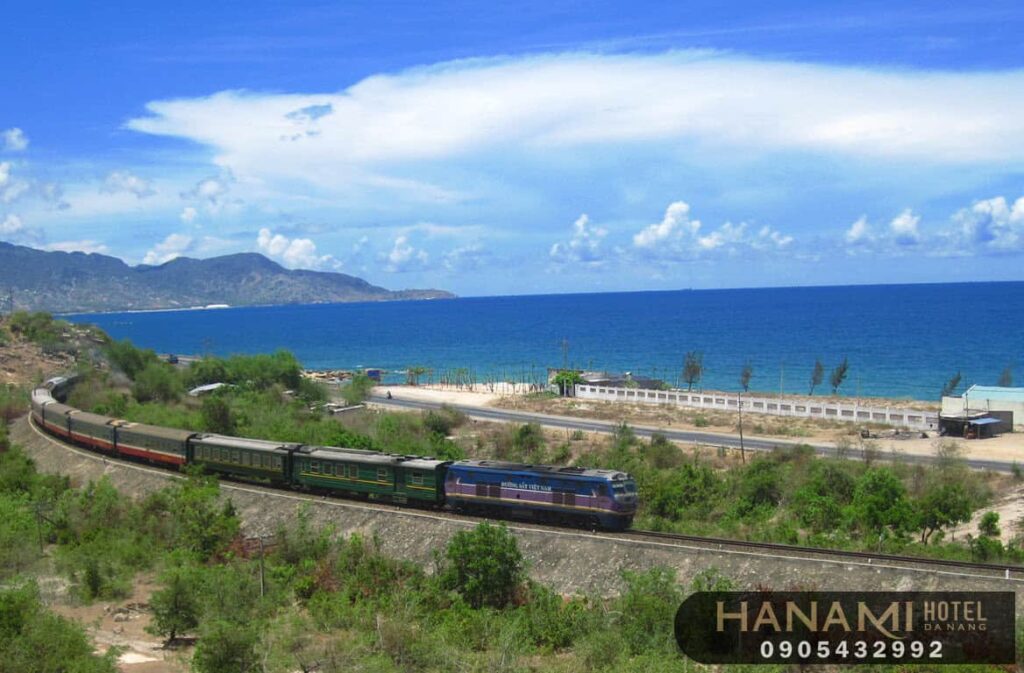 best train Hanoi to Da Nang